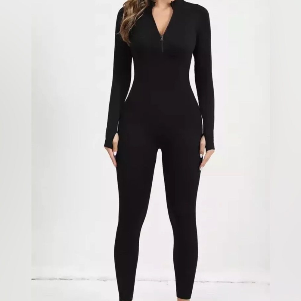 ROMPER BLACK ELASTIC Zipper Design